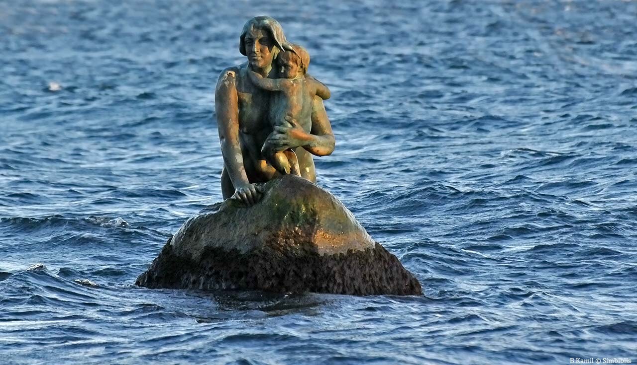 Скульптура Русалка в Крыму